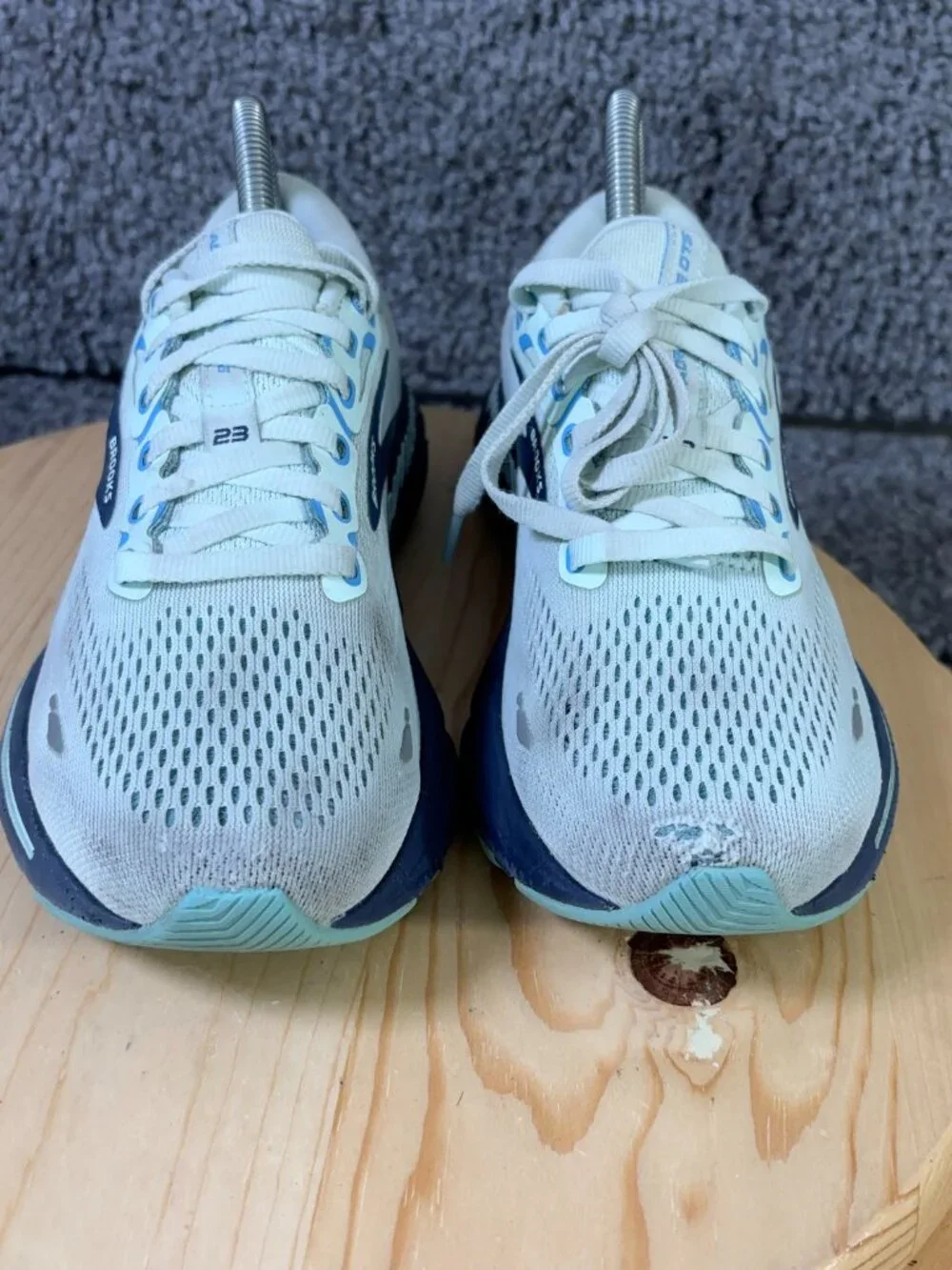 Brooks as cosmetic